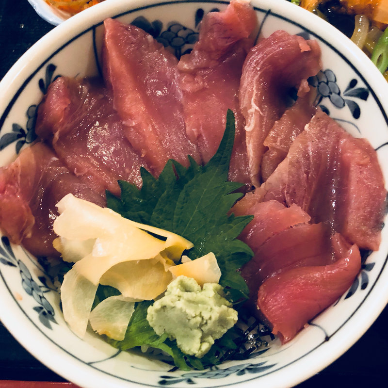 マグロ丼(魚市 )