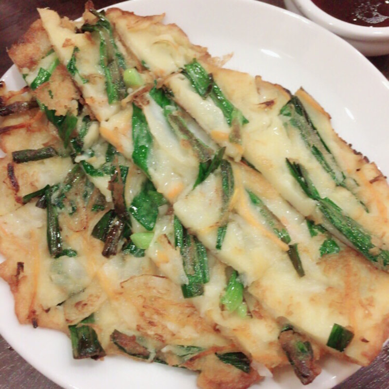 ニラチヂミ(韓国料理 李朝園)