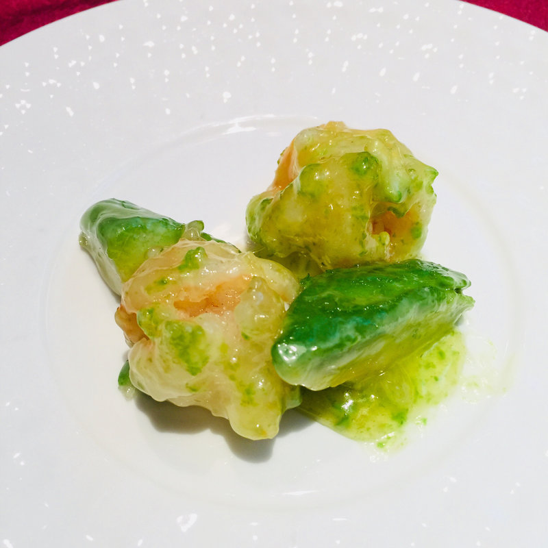 大海老のアボカド炒め(天津飯店 新宿本店)