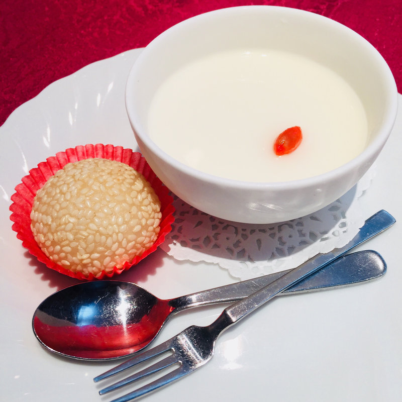 杏仁豆腐(天津飯店 新宿本店)