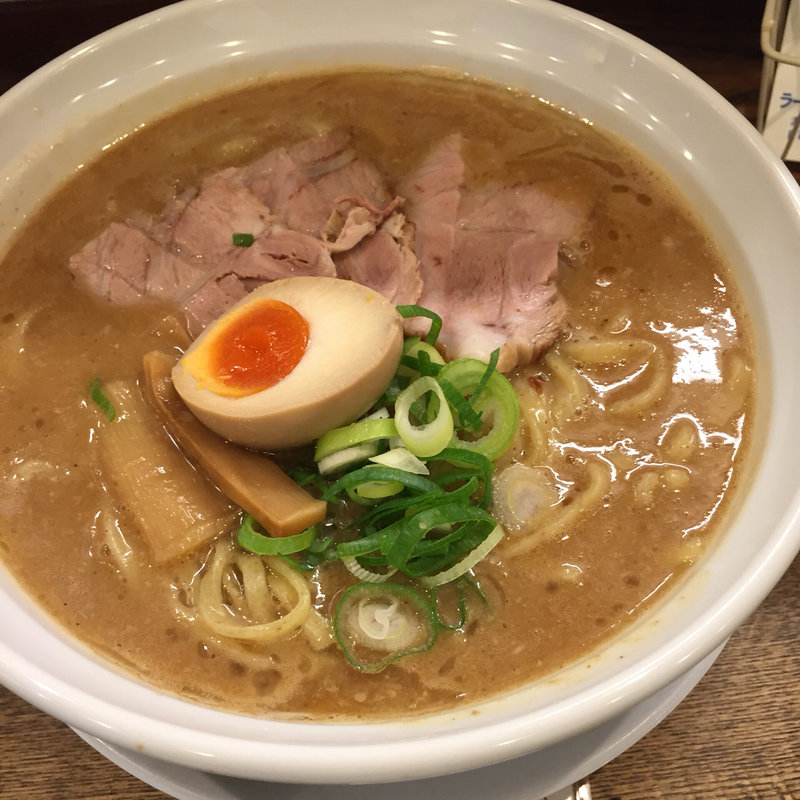 豚骨らーめん(醤油)(らららのらーめん 一豚力 堺東店)