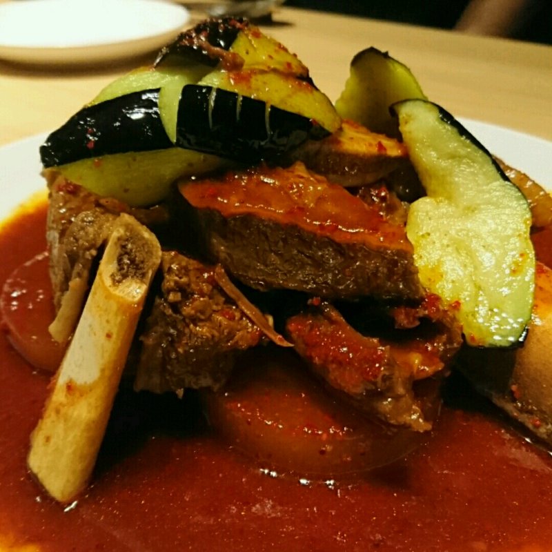 牛カルビ肉の煮込み(ほうば )