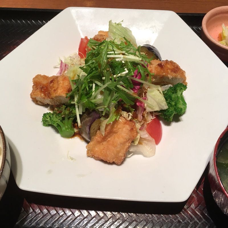 鶏むね肉とたっぷり野菜の香辛だれ定食(大戸屋ごはん処 船橋フェイスビル店)