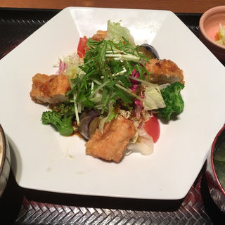 鶏むね肉とたっぷり野菜の香辛だれ定食(大戸屋 船橋フェイスビル店 （OOTOYA）)