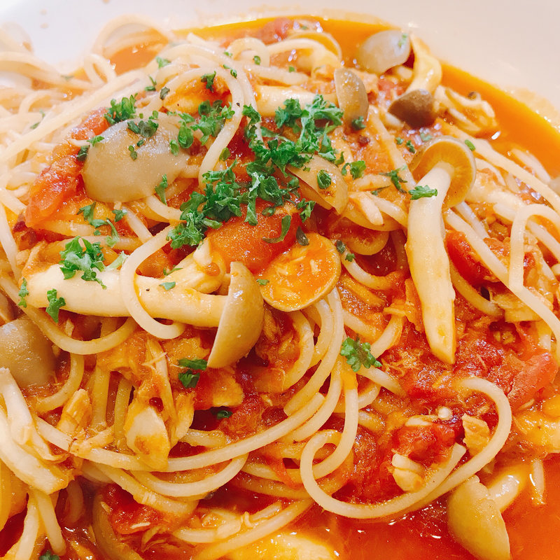 ツナとしめじのトマトソース(コクリコ)