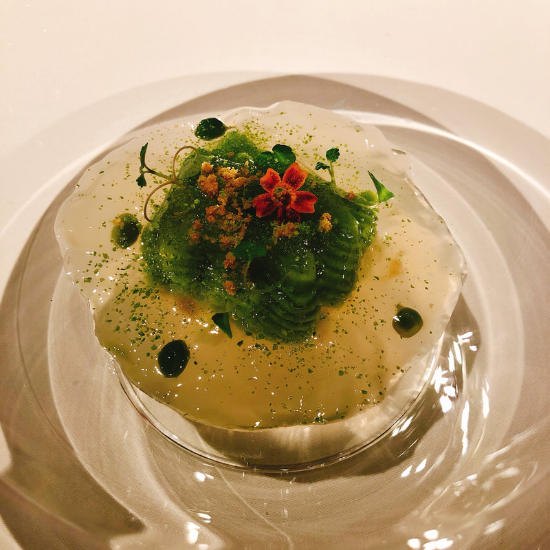 グリーンピースとお餅のアイスクリーム グレープフルーツジュレ(南青山 I K U青山)