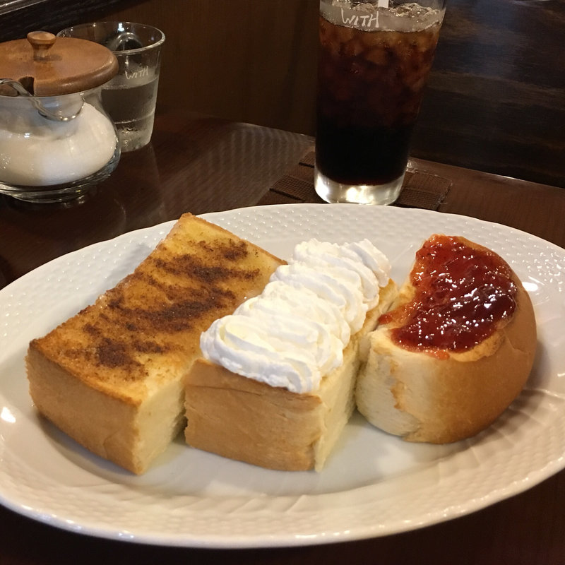 三色トーストセット(木馬 )