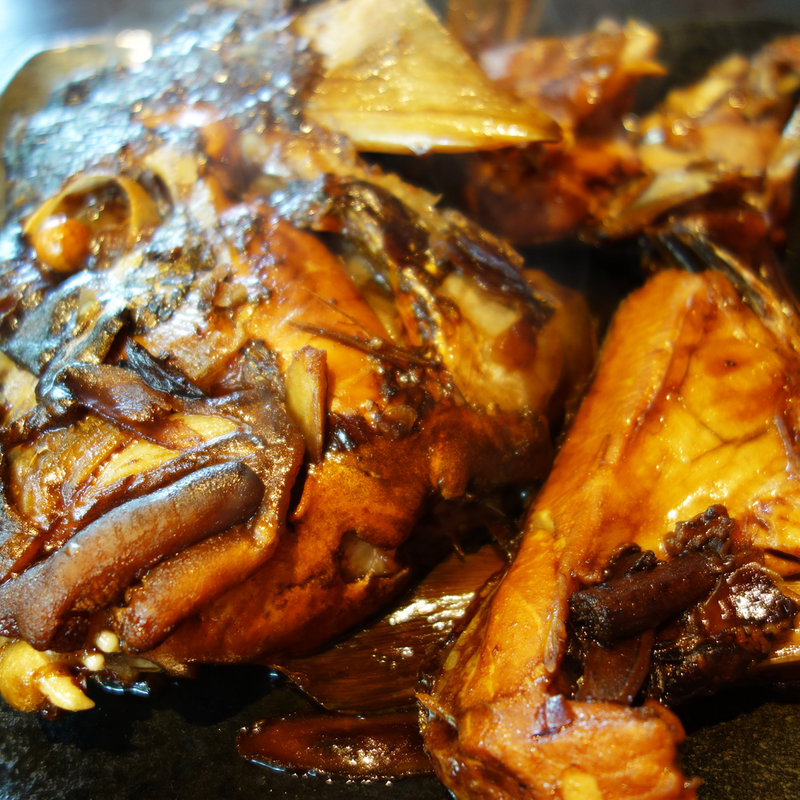 真鯛のあら炊き(翠藍（すいらん）)