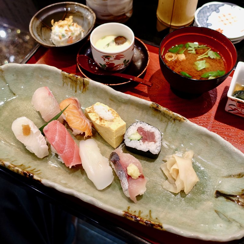 にぎり定食(おらんく家　北新地西店)