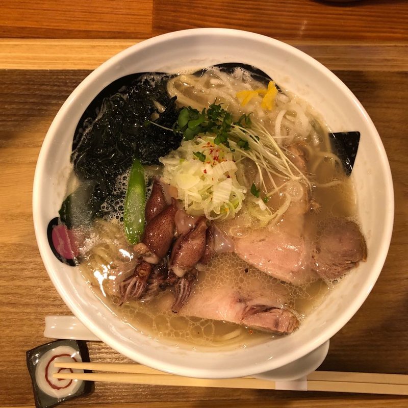 蛍烏賊の塩そば(小麦蕎麦処 四天王寺 五常)