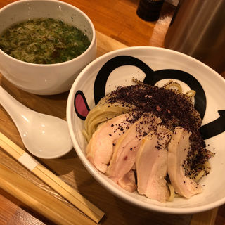 赤紫蘇麺と青紫蘇地鶏スープのつけ麺(小麦蕎麦処 四天王寺 五常)