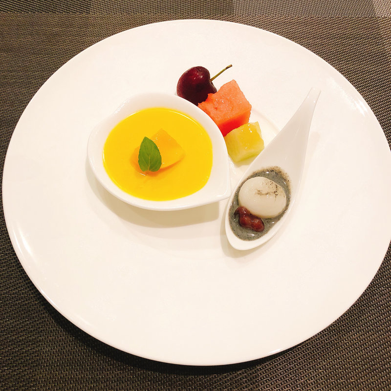 マンゴープリンと季節のフルーツ(銀座 響 boeuf)