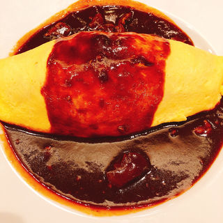 ⑤当店名物ハヤシソースのオムライス(66cafe 六本木六丁目食堂 飯田橋店)