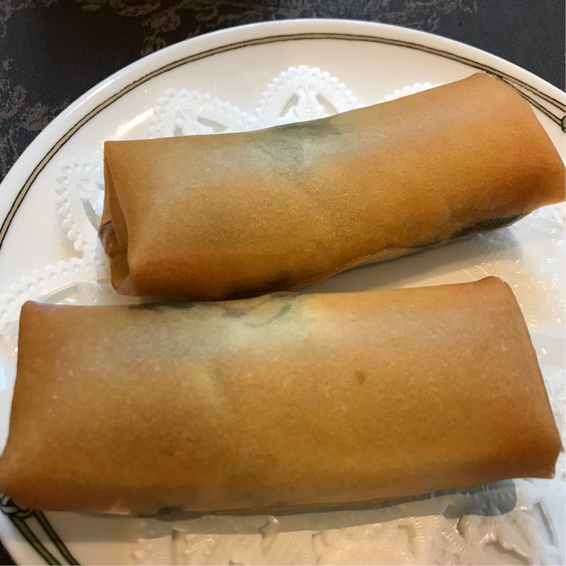 豚肉入り春巻き(中国飯店 六本木店)