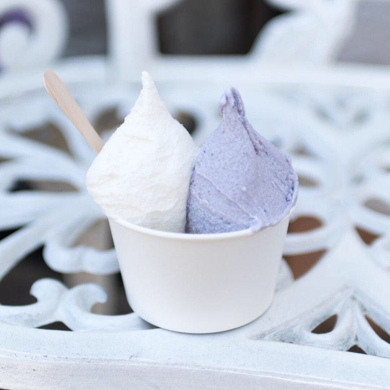 ダブルカップ ブルーベリーと牛窓特産 白桃酒(牛窓ジェラート工房 コピオ （COPiO）)