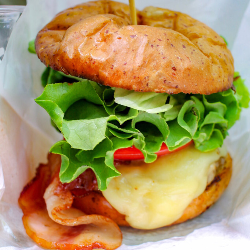 ベーコンチーズバーガー(SMALL AXE)