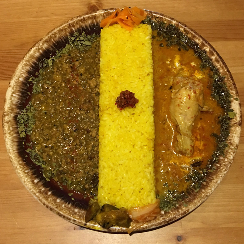 わさび風味のポーク和キーマ ＋ ココナッツのチキンカレー(バー カナタ （Bar Kanata）)
