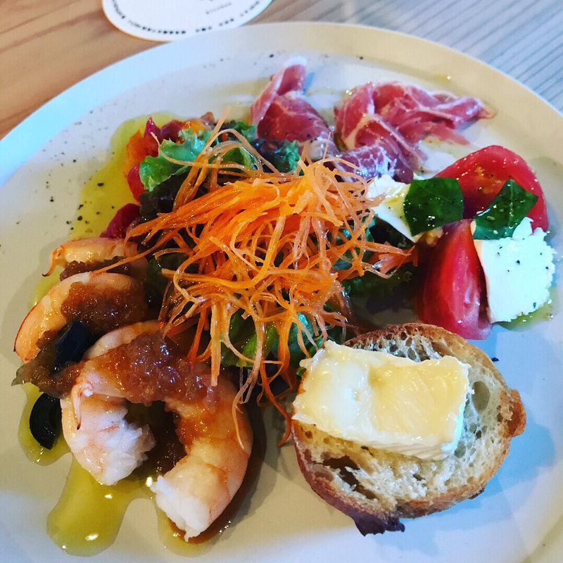 前菜盛り合わせ(ひつじや )