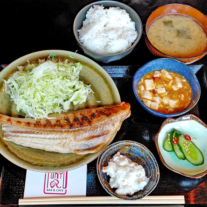 焼魚定食(縞ホッケ)(北海道札幌元町魚や)