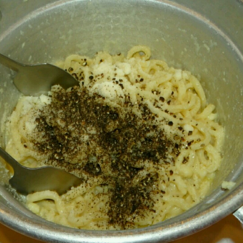 カチョエペペ(ピッツェリア恭子)