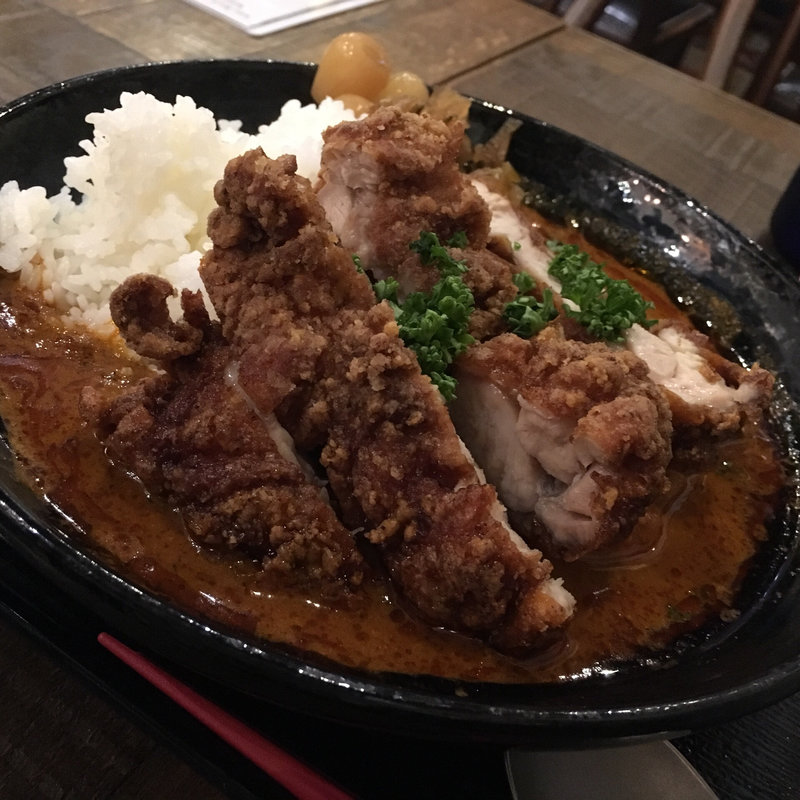 薬膳スパイシーレッドパイコーチキンカレー(戸山口バルBaBacchus)