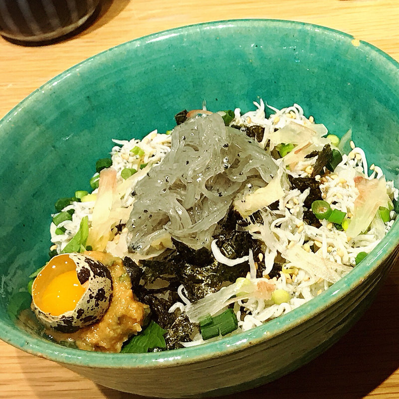 生しらす丼(駿河屋賀兵衛 川崎アゼリア店)