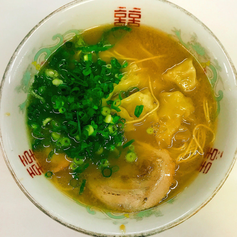 ワンタンメン(一休ラーメン)