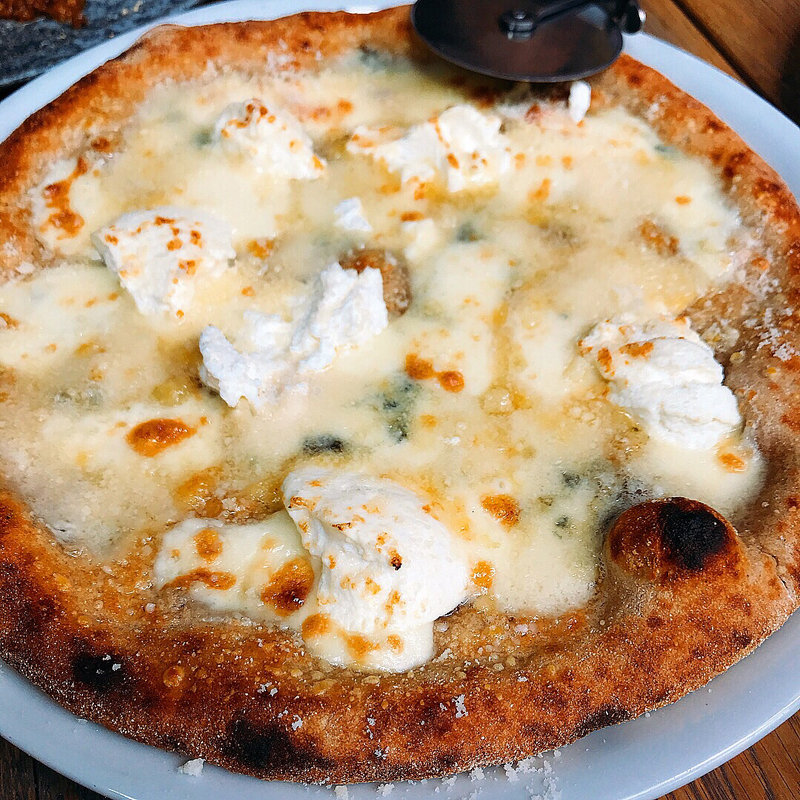 クアトロフォルマッジ(ゴームス )