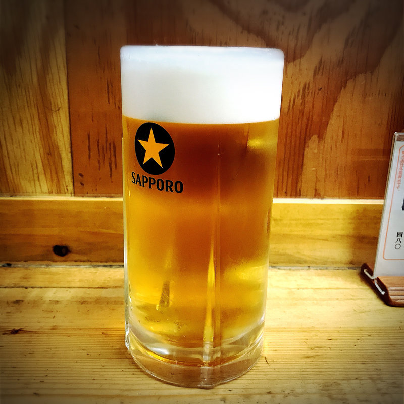 生ビール(もつ焼 でん 中目黒店)