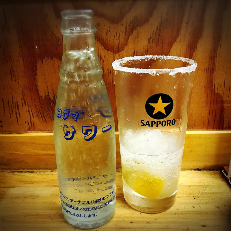 レモンサワー(もつ焼 でん 中目黒店)