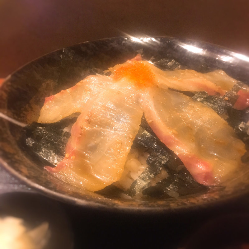 真鯛の利久丼（特製胡麻醤油漬け）(さくら井 （さくらい）)