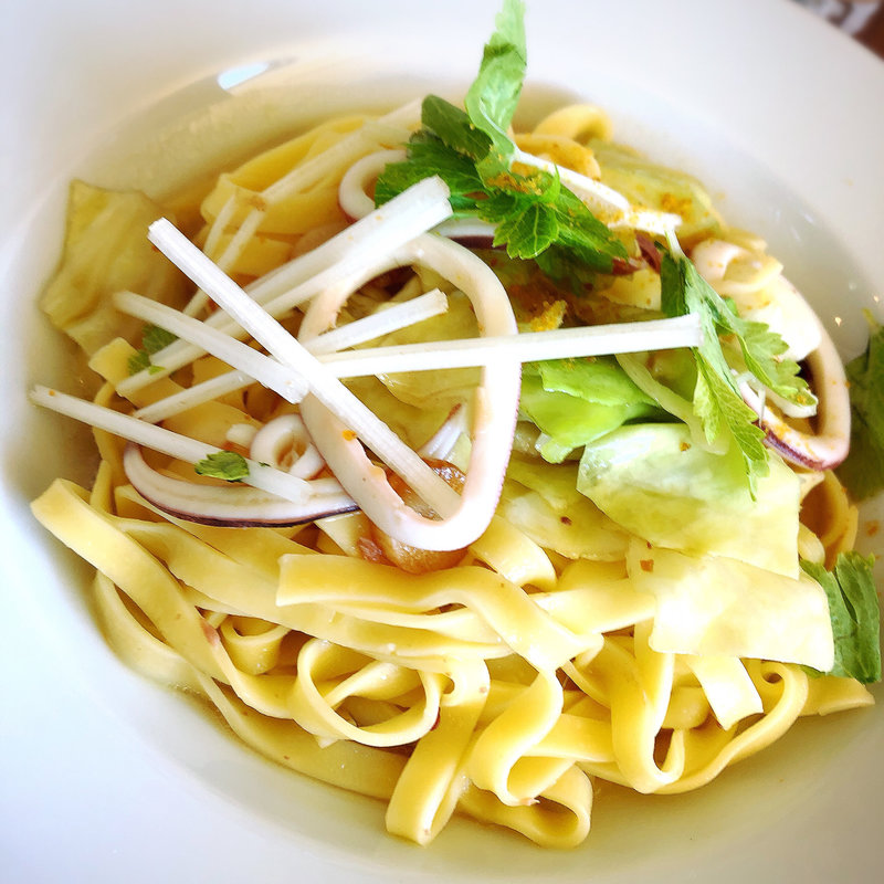 タリアテッレ カラスミとイカのペペロンチーノ(カプリカフェ アトレヴィ田端店)