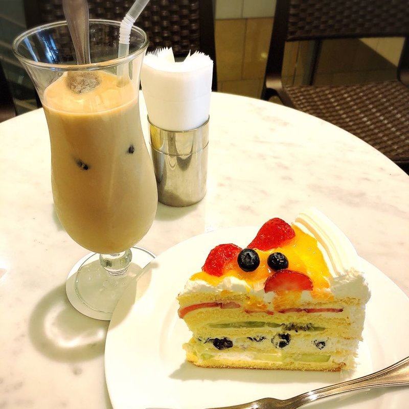 フレッシュフルーツケーキ(HARBS ハーブス 六本木ヒルズ店)