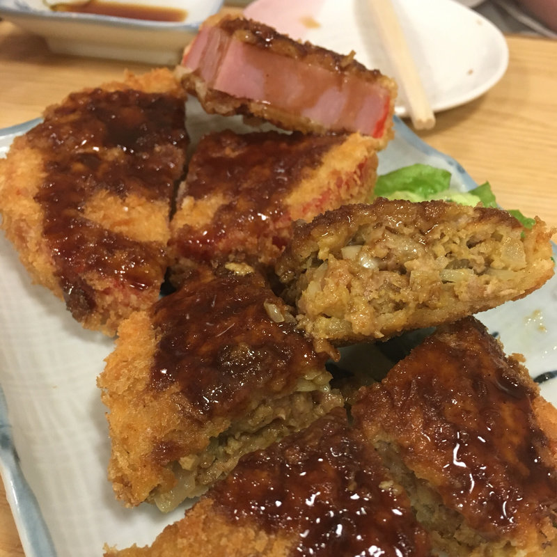 ハムフライ&メンチのハーフ盛り(大露路)