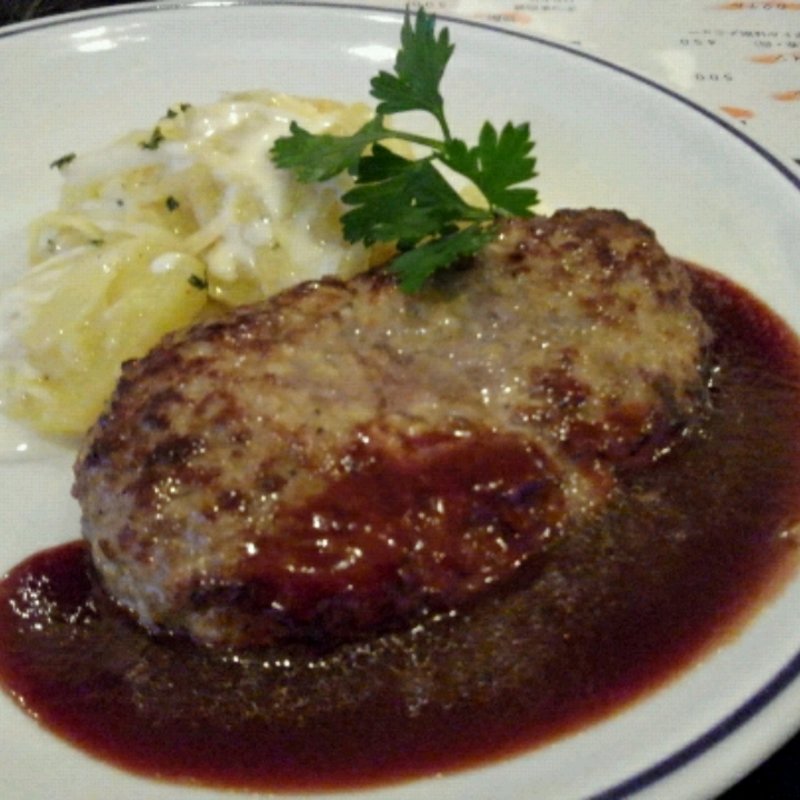 宮古牛のハンバーグ(カフェ&ヤド コモ)