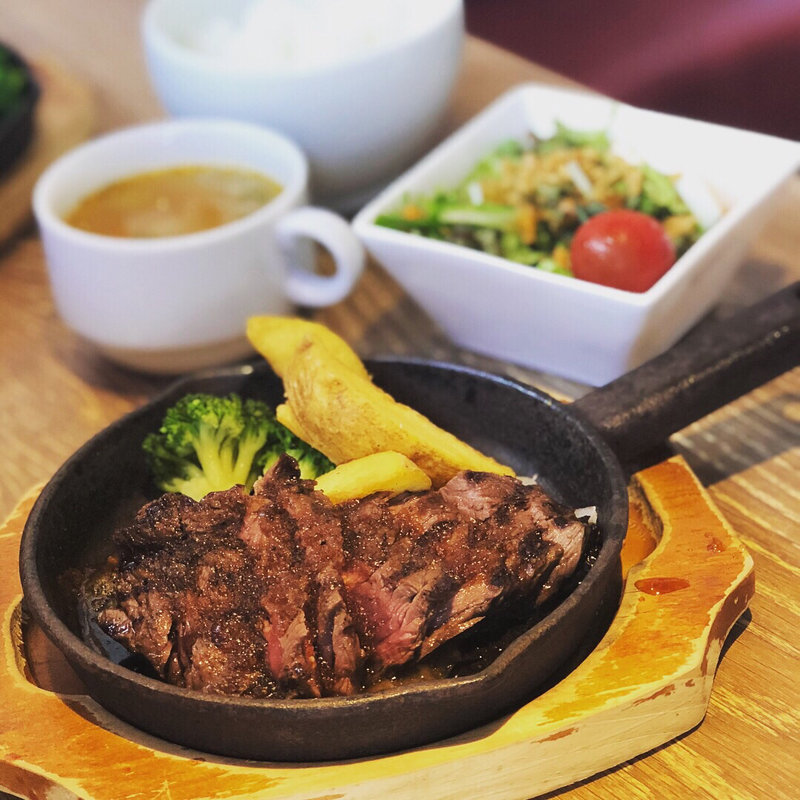 ハラミステーキ(肉バルGABUTTO)