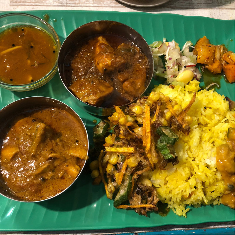 A・Bあいがけ定食(ゼロワンカレー)