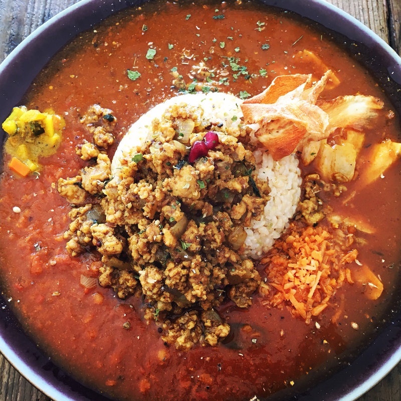 チキンキーマ＋お肉のカレー(豚バラ)　辛さ2(SOMA （ソーマ）)