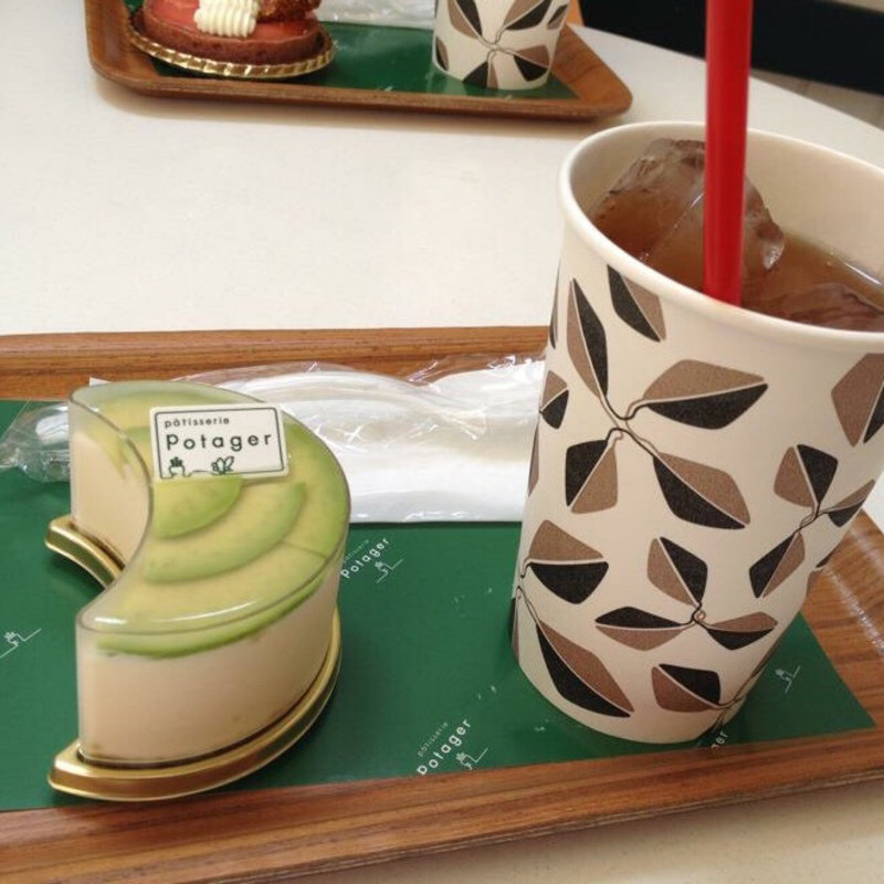 アボカドレアチーズ(パティスリー・ポタジエ （patisserie Potager）)