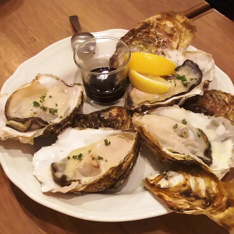 生牡蠣(天ぷらとワイン からり。武蔵小杉店)