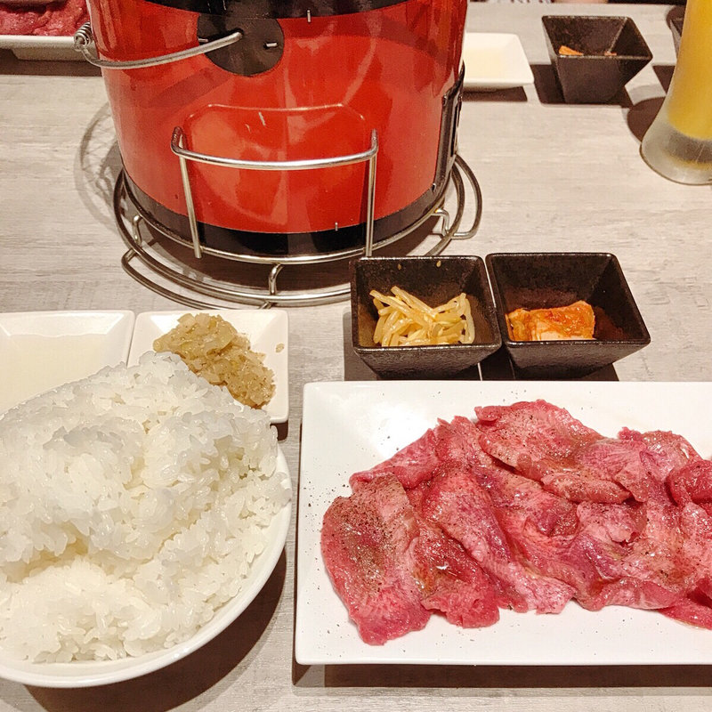 牛タン定食( 炭火焼肉定食専門店　やまと)