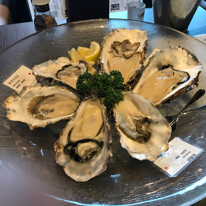 (THE OYSTER BAR YUMMY)