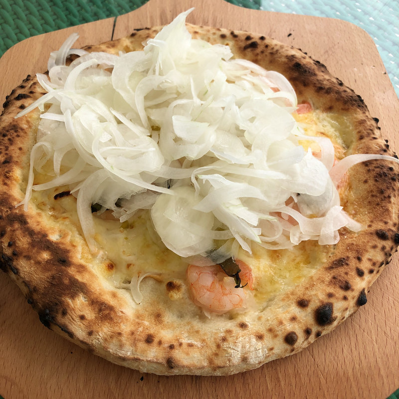 淡路玉ねぎと小海老のアメリケーヌ・はちみつマヨナーラ ナポリピッツァ(ミエレ(miele))