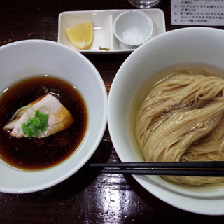 とろとろ昆布出汁のからませつけ麺(らぁめん サンド )