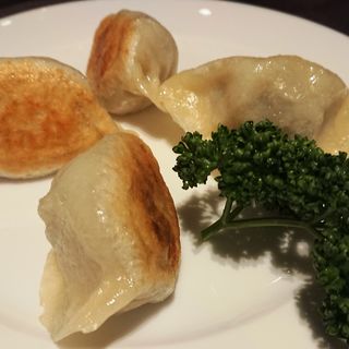 焼き餃子　1個(中国料理 エンプレスルーム)