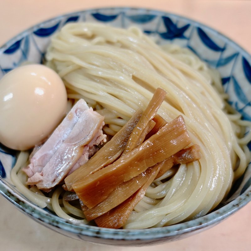 〈夏季限定〉冷やし・塩　中太麺/大盛り(三谷製麺所 玉造事務所)