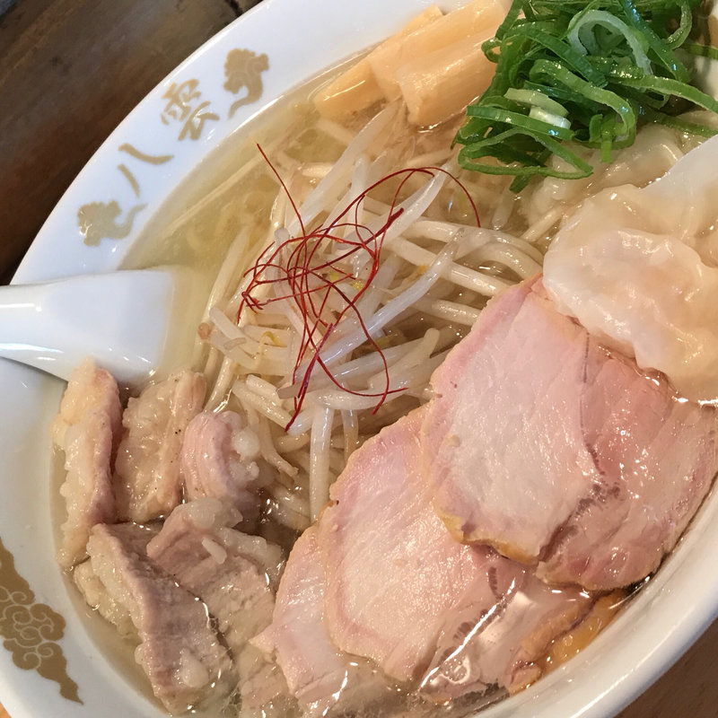 モツラーメン 塩味(札幌ラーメン 八雲)