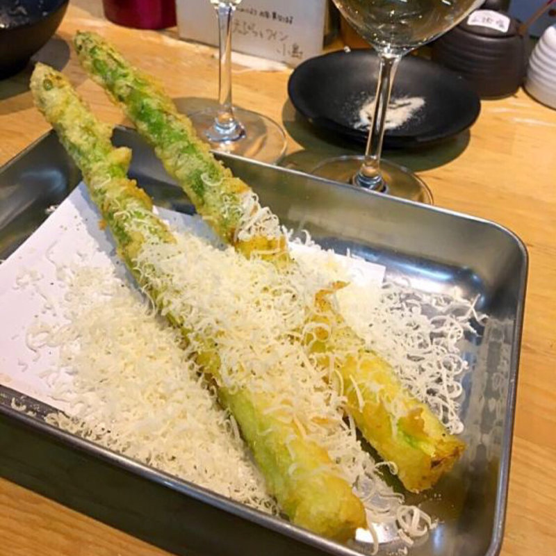 アスパラガス(天ぷらとワイン小島 本店)