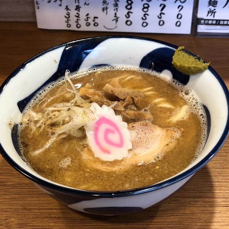 飛出汁ラーメン(吉み乃製麺所 新町本店)