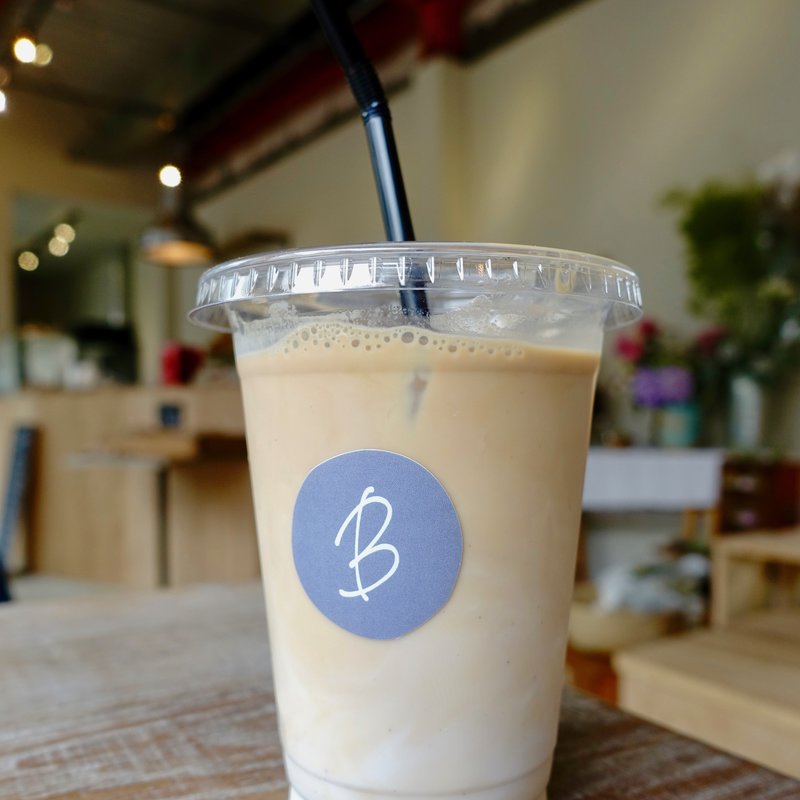 アイスカフェラテ(THE MARKET Bakery)